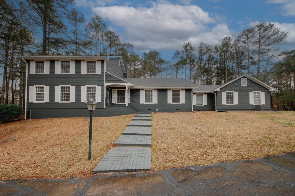 4995 Greentree Tr., College Park, GA 30349