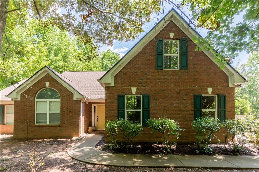 5533 Rose Ridge Ct., Flowery Branch, GA 30542