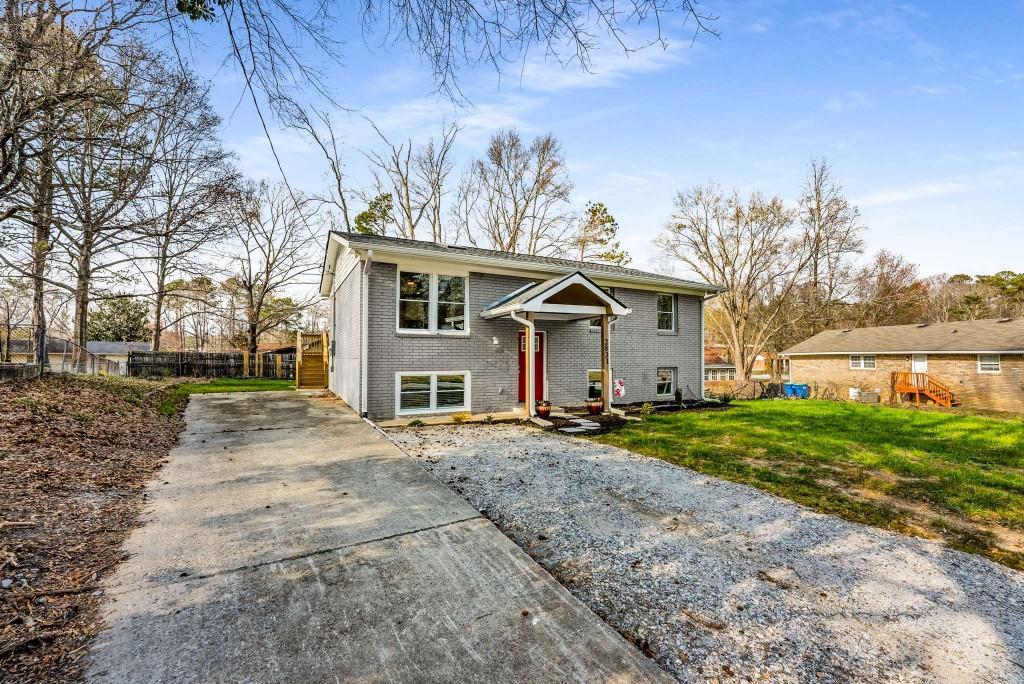 2831 Spruce Point Rd., South Fulton, GA 30349
