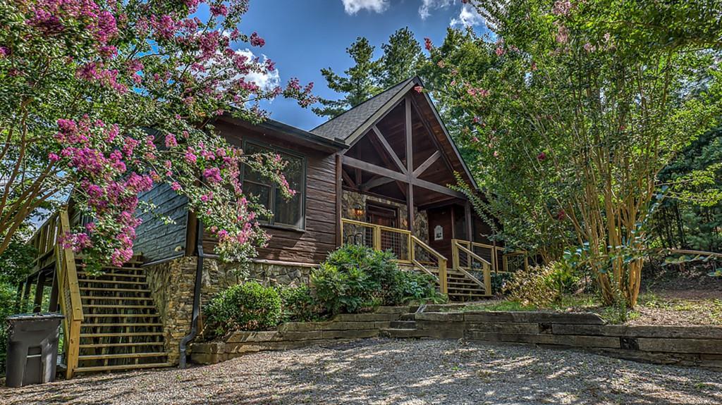 670 Magnolia Dr., Blue Ridge, GA 30513