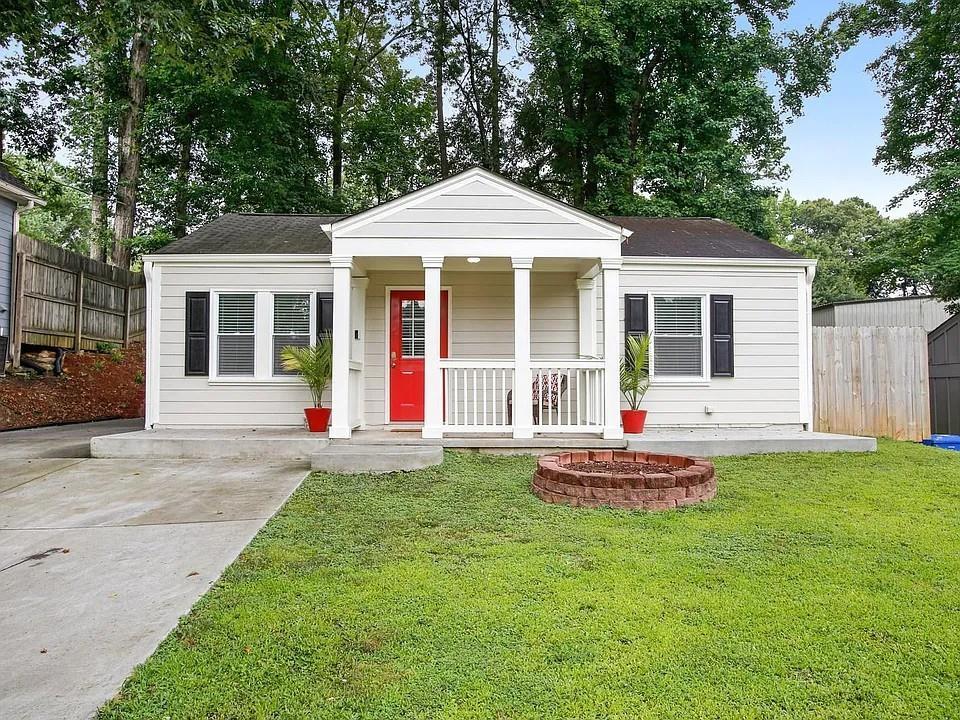 1584 Carroll Dr., Atlanta, GA 30318