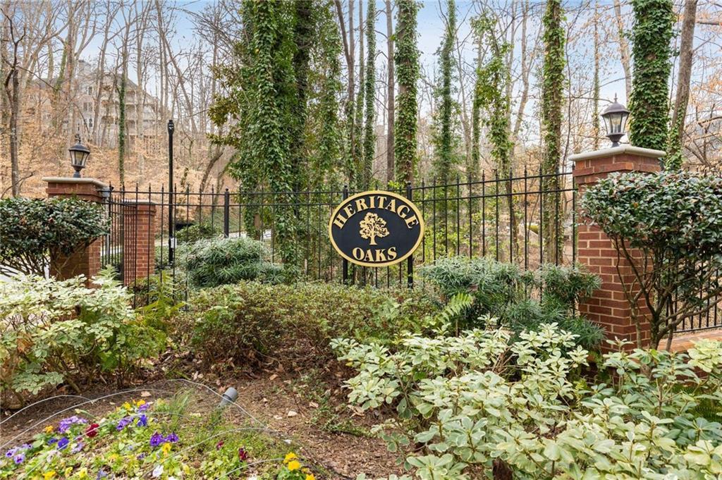402 Bainbridge Dr., Atlanta, GA 30327
