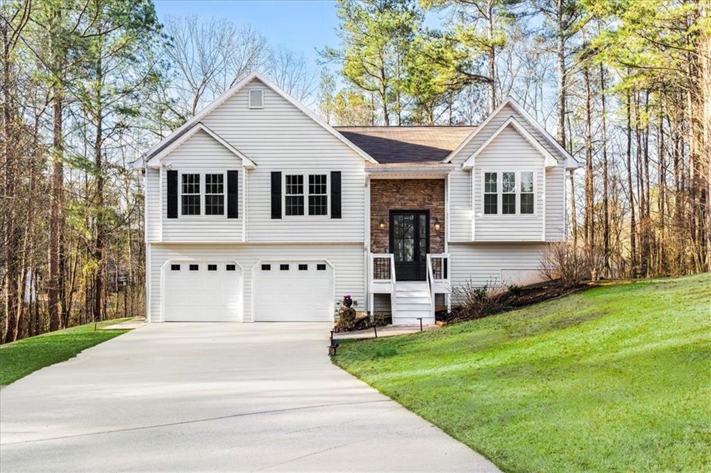 88 Summer Lake Pl., Dallas, GA 30157