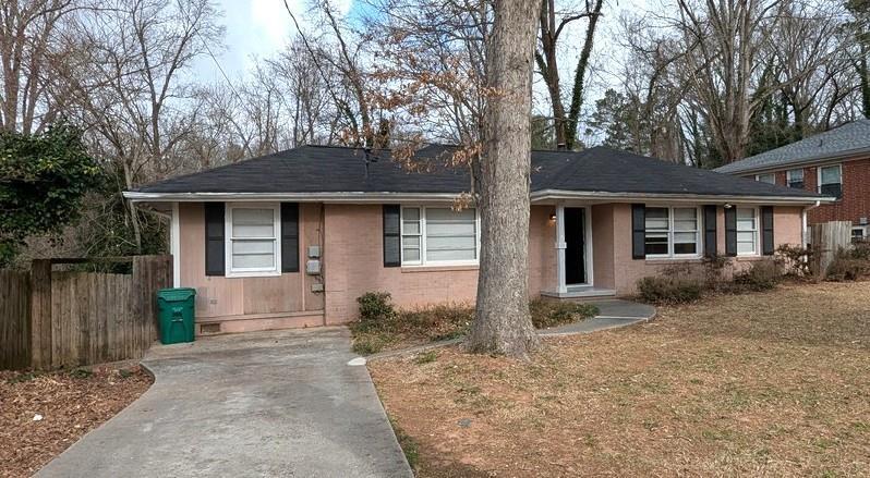 2689 Rollingwood Ln., Atlanta, GA 30316