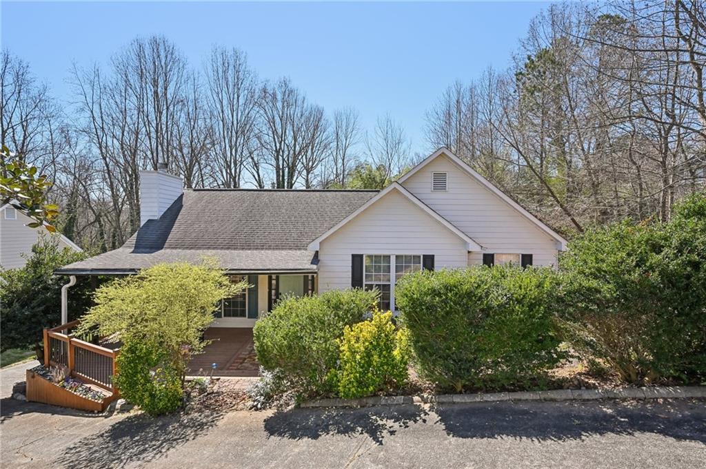 172 Shallow Ridge Ln., Kennesaw, GA 30144