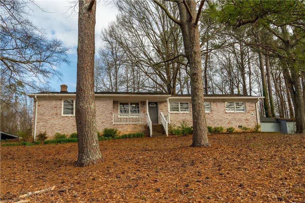 110 Rosewood Dr., Dallas, GA 30132