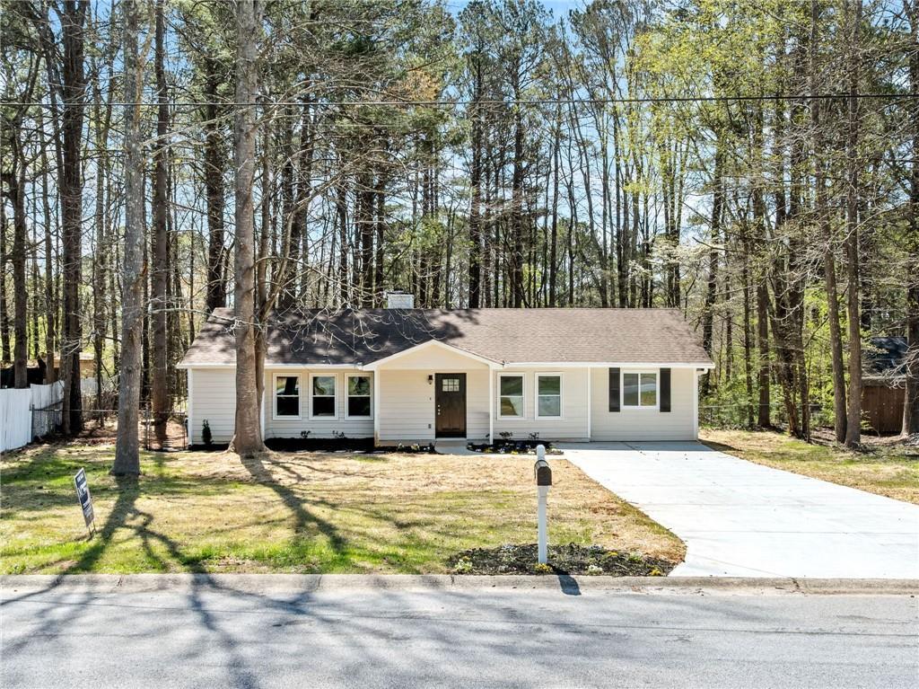 3435 Stallion Ct., Powder Springs, GA 30127
