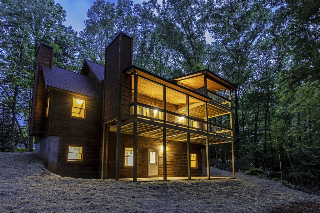 64 Windy Valley Ln., Blue Ridge, GA 30513