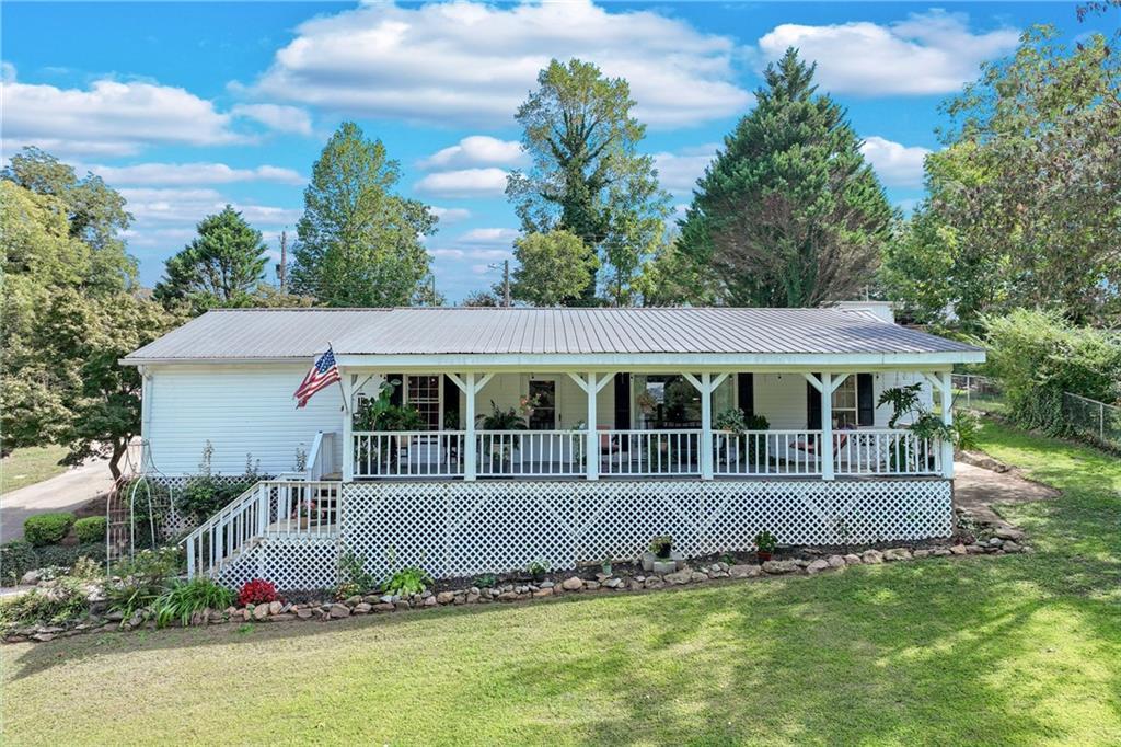 6016 Chattahoochee St., Lula, GA 30554