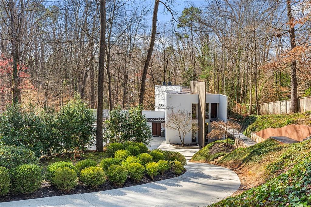 535 Forest Hills Dr., Atlanta, GA 30342