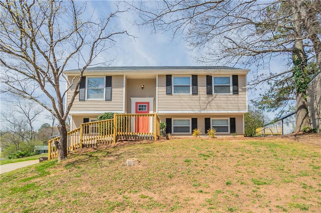 5415 Tracey Dr., Stone Mountain, GA 30088