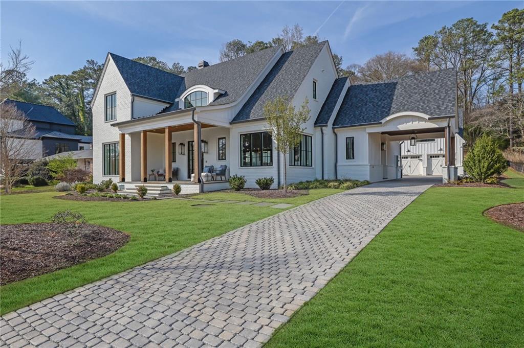 205 Thomas Cir., Roswell, GA 30075