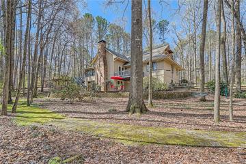 1438 Janmar Rd., Snellville, GA 30078