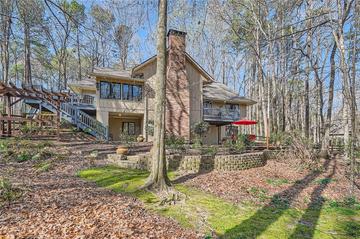 1438 Janmar Rd., Snellville, GA 30078
