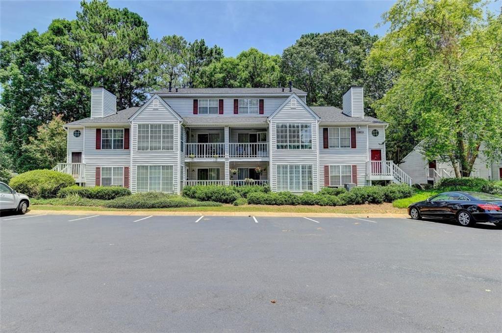 518 Glenleaf Dr., Peachtree Corners, GA 30092
