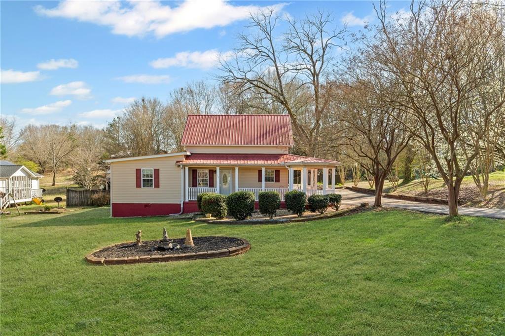 12 #B Comer St., Maysville, GA 30558