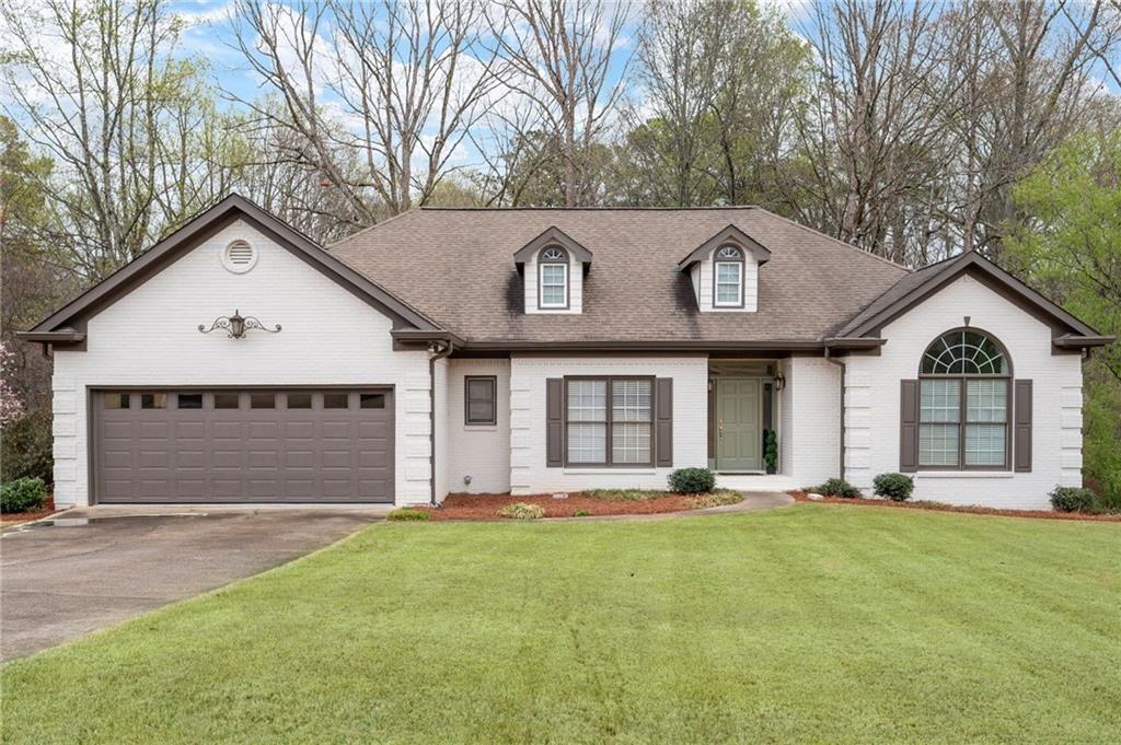 5233 Hayden Farms Dr., Powder Springs, GA 30127