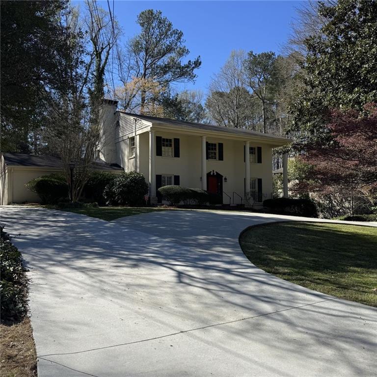 2049 NE Castleway Ln., Atlanta, GA 30345