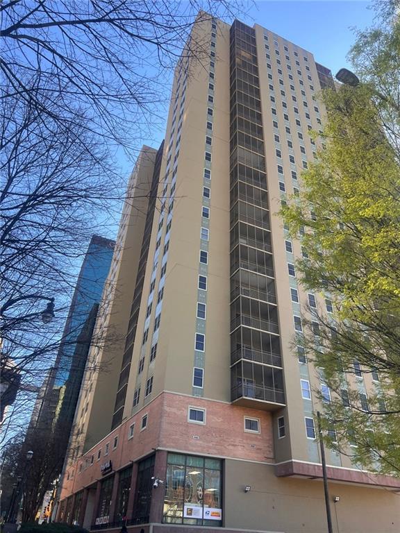 300 Peachtree St. #17H, Atlanta, GA 30308