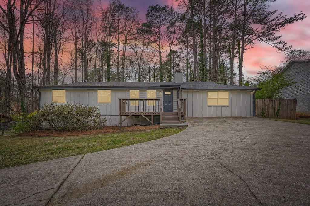 4953 Apple Valley Rd., Douglasville, GA 30135