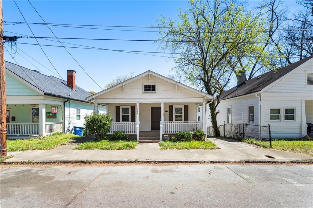 900 Oakhill Ave., Atlanta, GA 30310