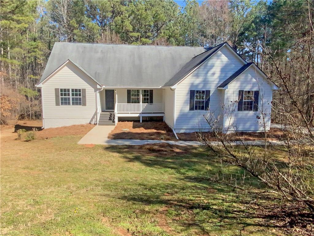 231 Grove Pointe Dr., Locust Grove, GA 30248