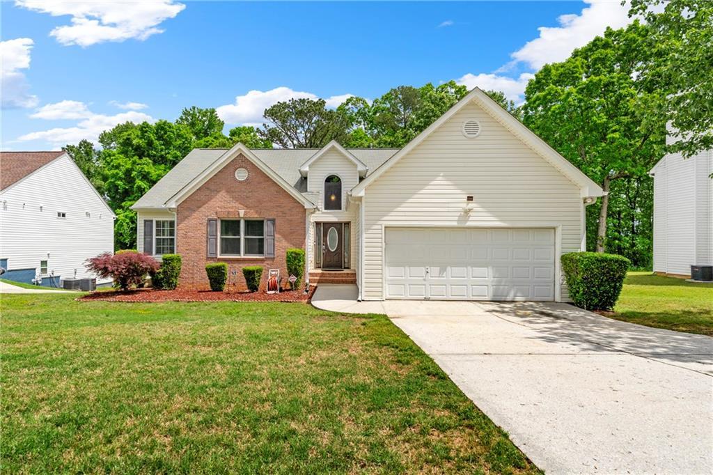 1395 Brisbane Dr., Dacula, GA 30019