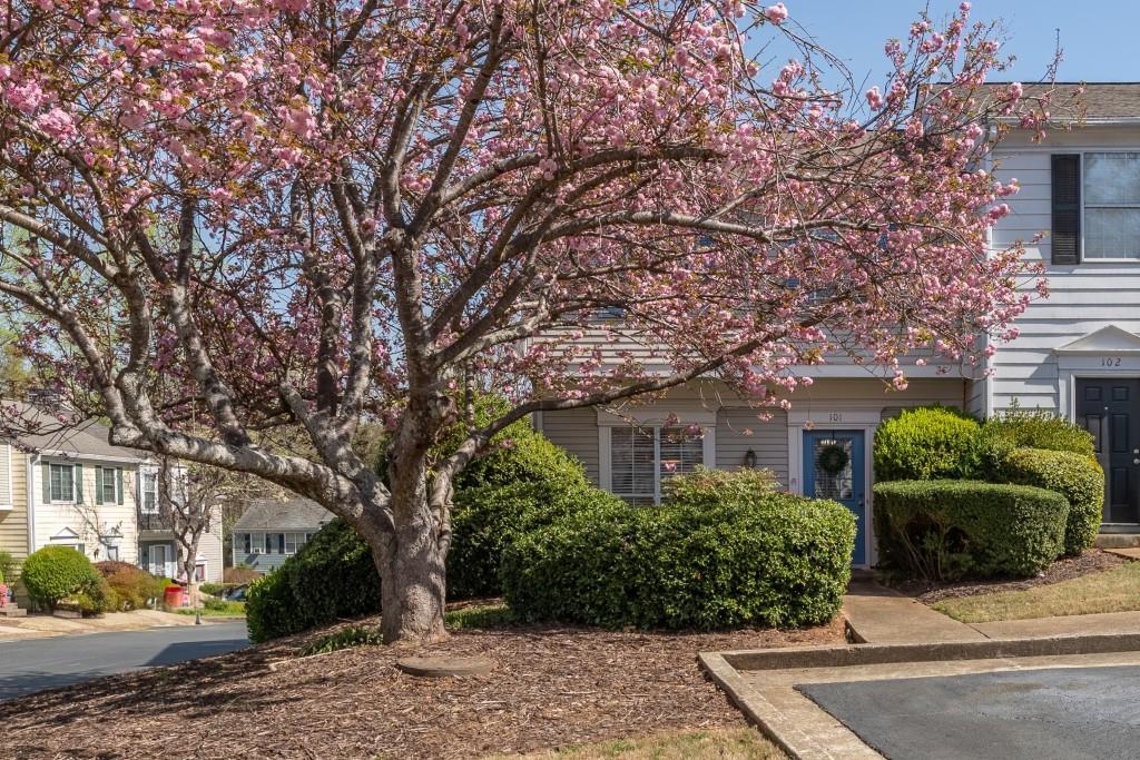 101 Wedgewood Way, Sandy Springs, GA 30350