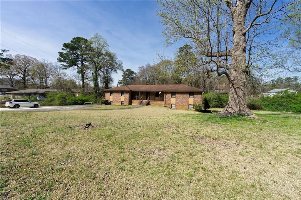 4460 Pineview Dr., Powder Springs, GA 30127