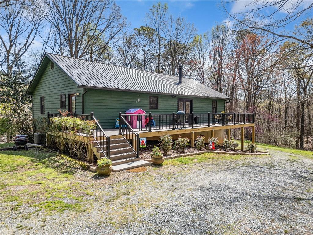 180 Orchard Ln., Talking Rock, GA 30175