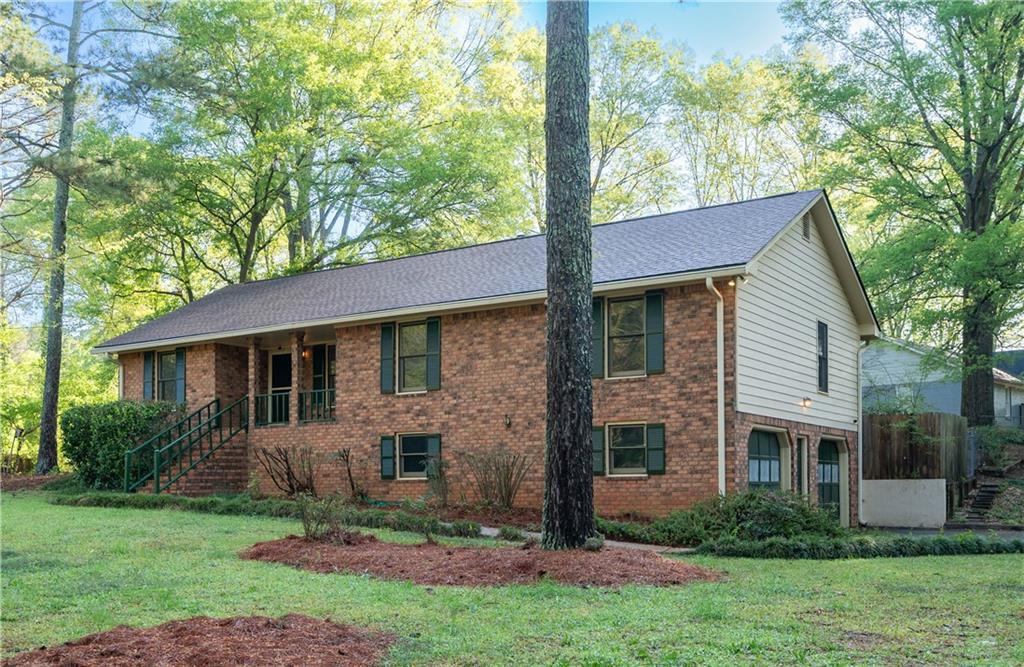 103 Woodhaven Dr., Cartersville, GA 30120