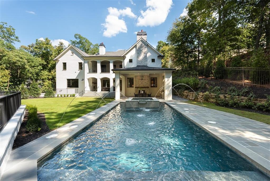 111 Putnam Cir., Atlanta, GA 30342