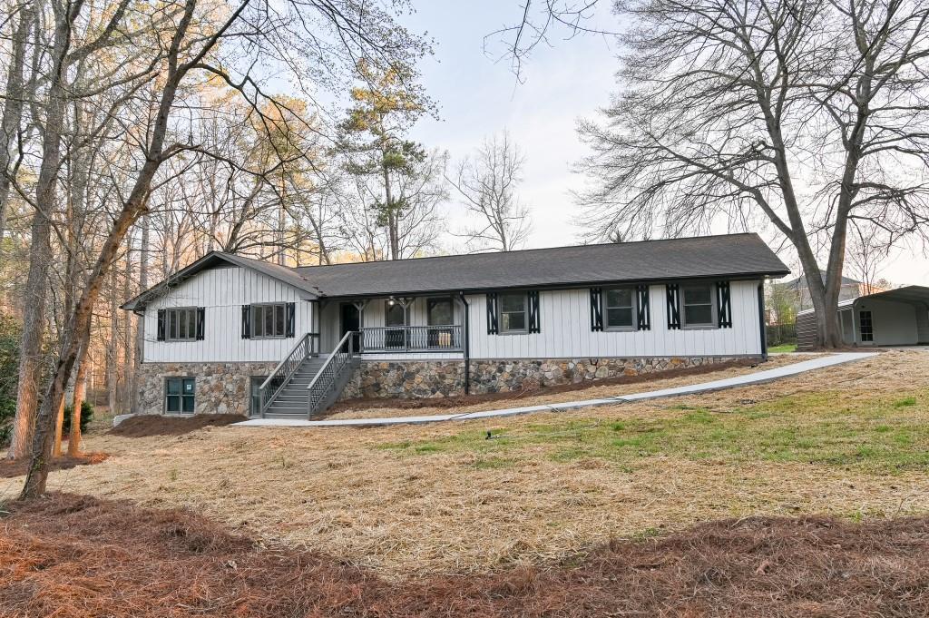 2923 Glenhaven Ct., Conyers, GA 30094