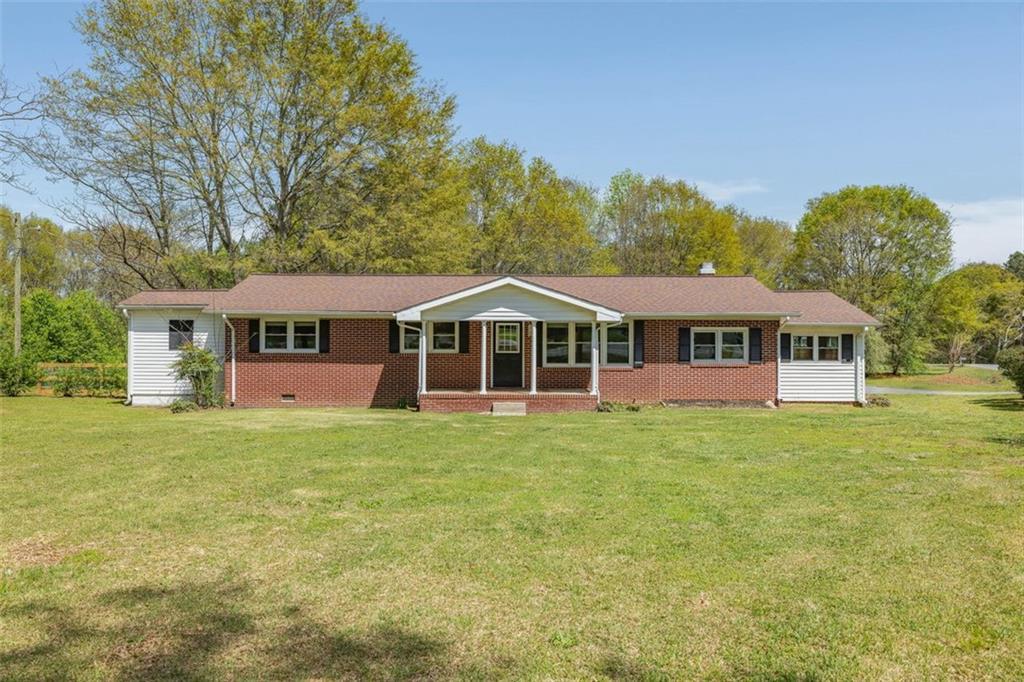 35 Adams Place Dr., Royston, GA 30662