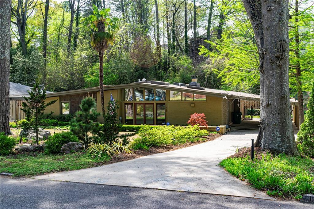 1428 Brook Valley Ln., Atlanta, GA 30324