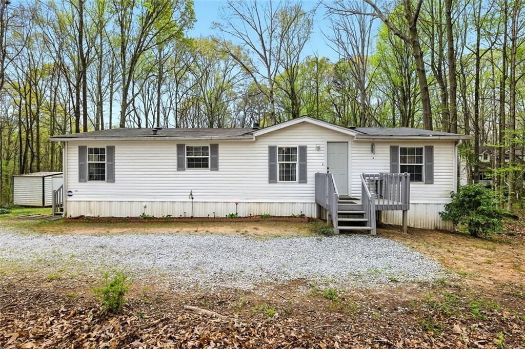 896 Jefferson River Rd., Jefferson, GA 30549