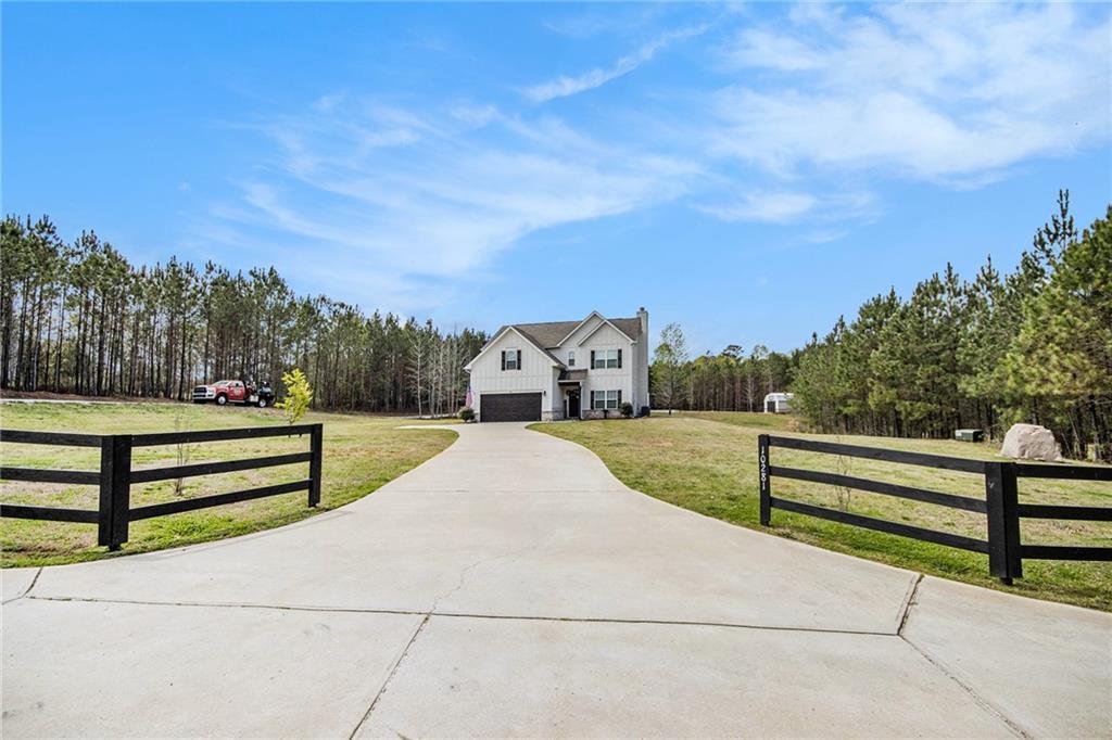 10281 Forrest Rd., Grantville, GA 30220