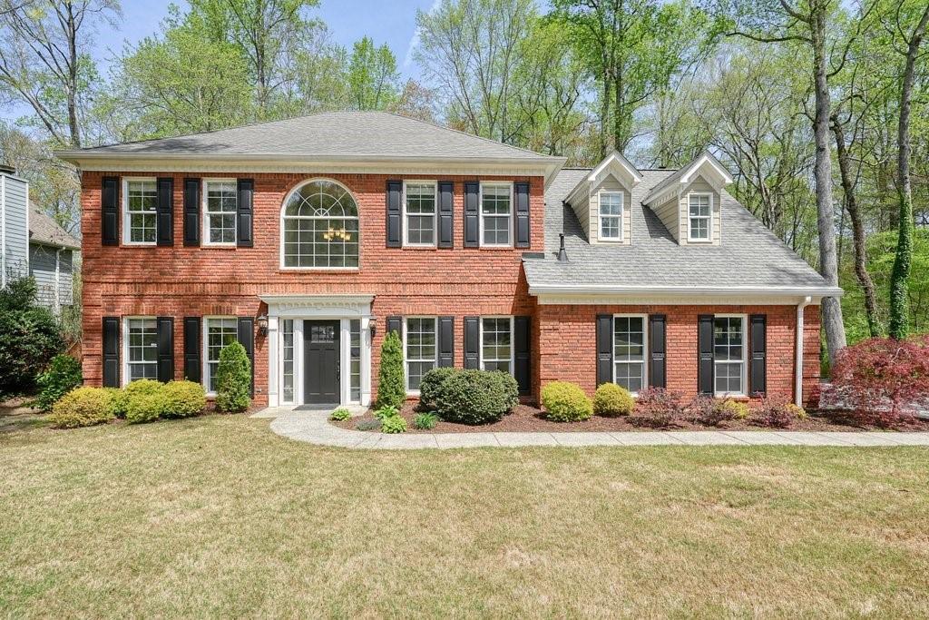 1010 Allenbrook Ln., Roswell, GA 30075