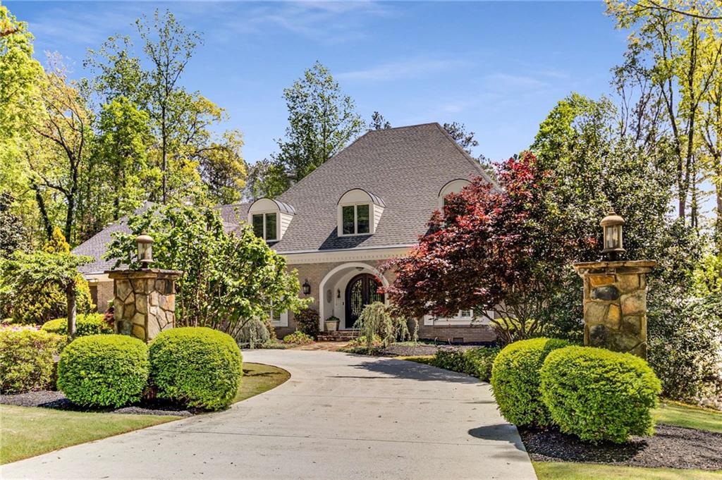 5780 Heards Forest Dr., Atlanta, GA 30328