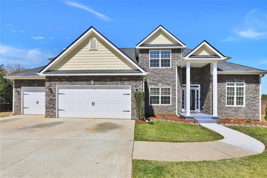 6793 Oconee Pl., Fairburn, GA 30213