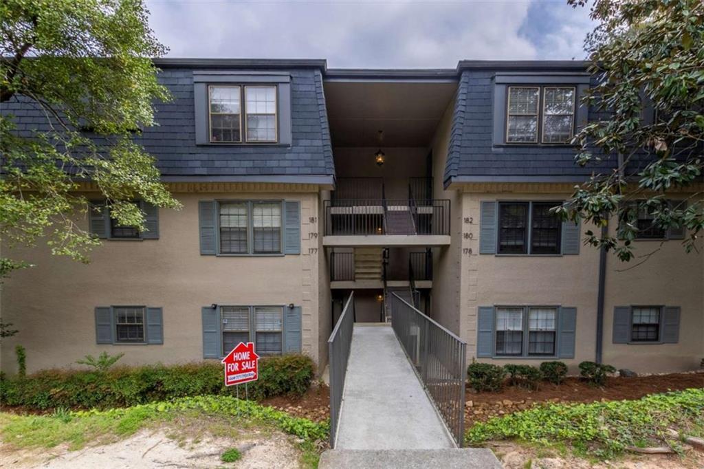 177 NW Amherst Pl., Atlanta, GA 30327