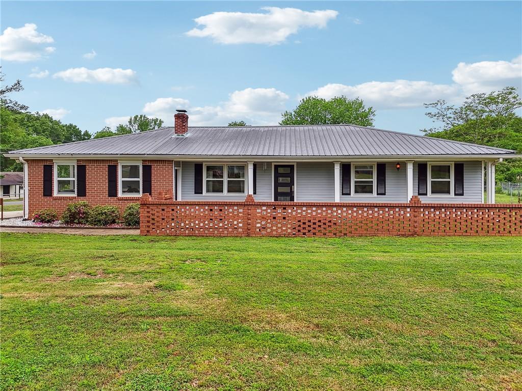 815 Tanner Rd., Dacula, GA 30019