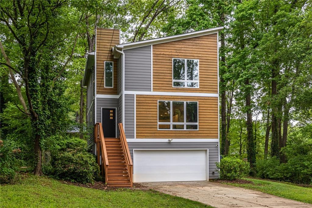2465 Rockcliff Rd., Atlanta, GA 30316