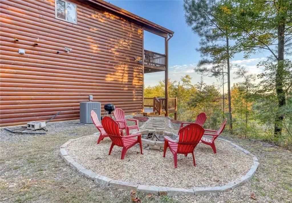 663 Lakeland Dr., Ellijay, GA 30540
