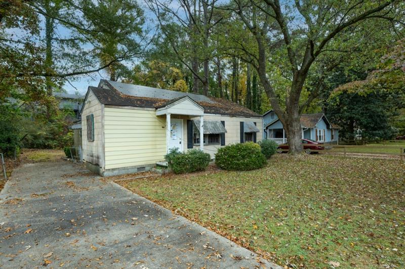 3074 Delowe Dr., Atlanta, GA 30344