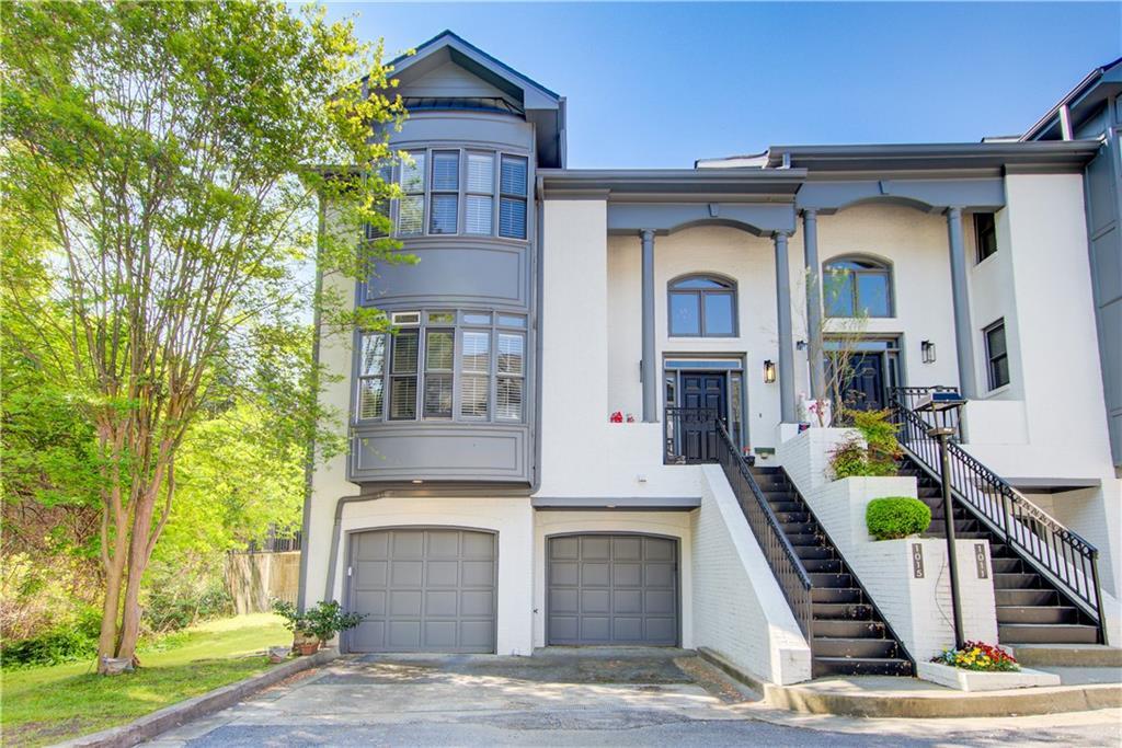1015 Heatherbrooke Ln., Atlanta, GA 30324