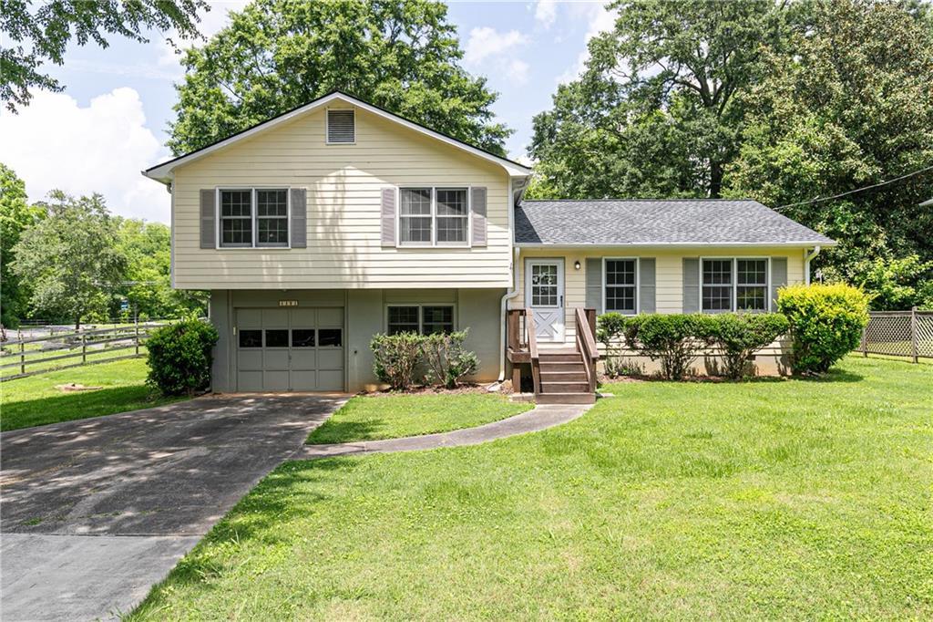 4424 Robinson St., Acworth, GA 30101
