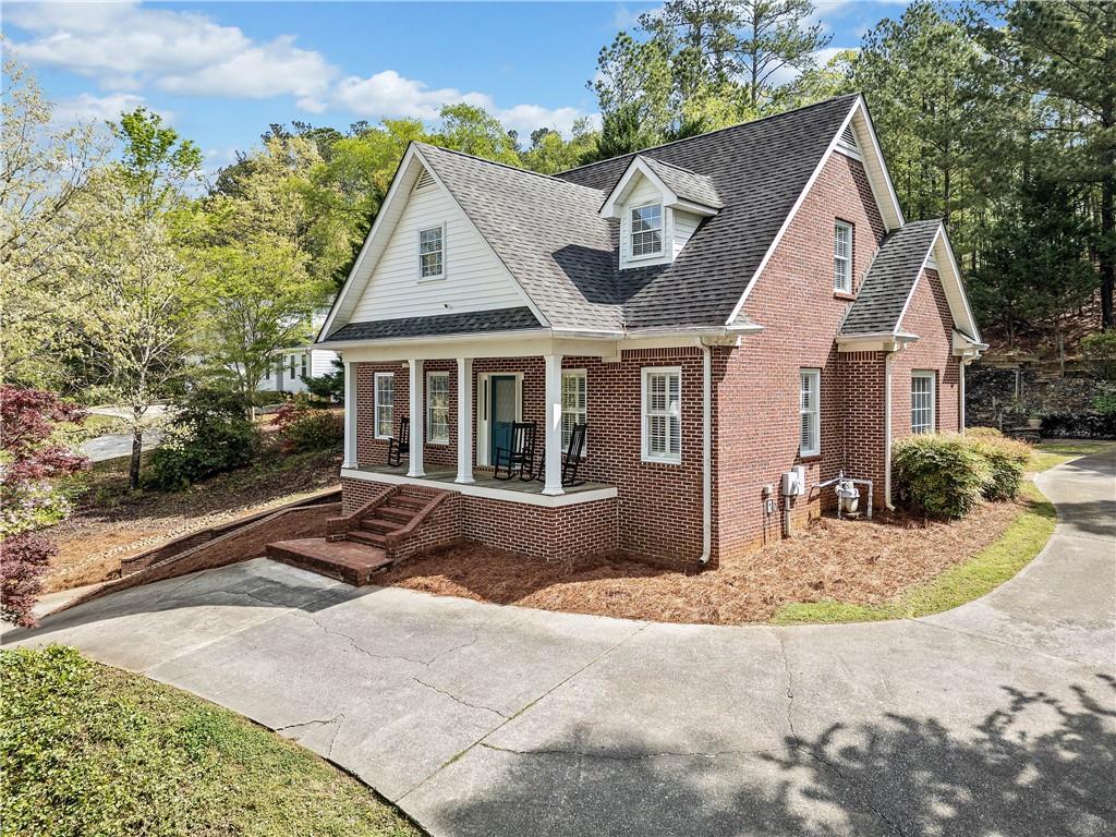 324 Etowah Dr., Cartersville, GA 30120