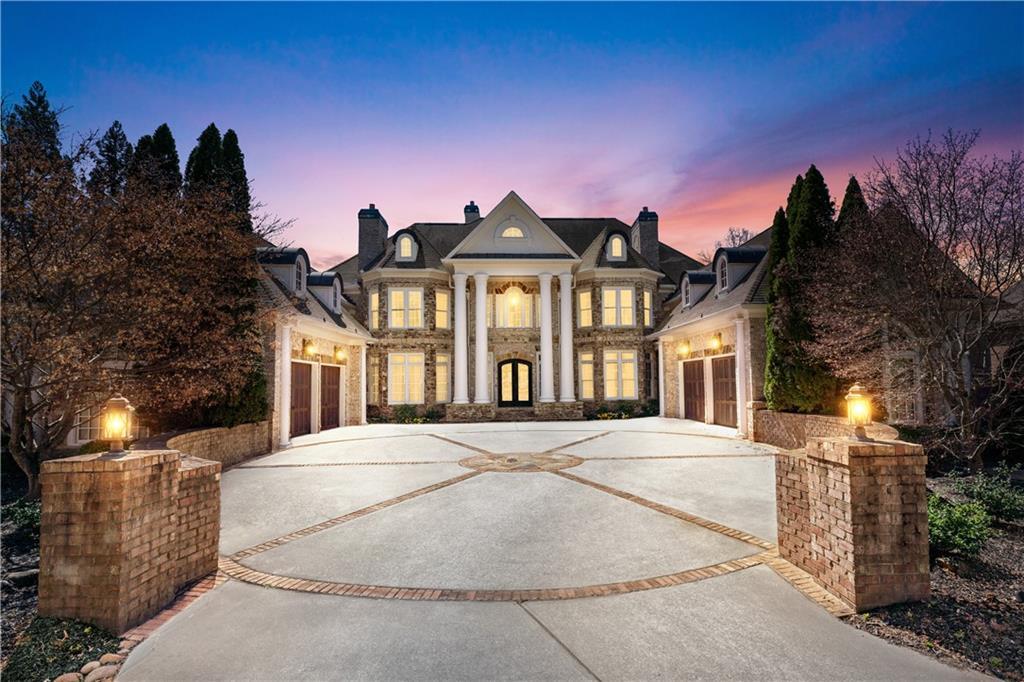 15938 Manor Club Dr., Alpharetta, GA 30004