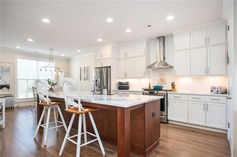 204 Phillips Ln., Alpharetta, GA 30009